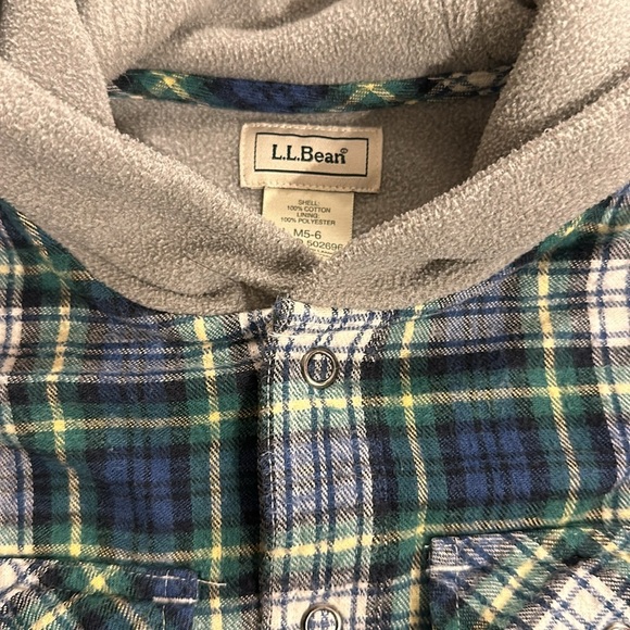 LLBean Little kids Medium Size(5-6) Flannel Hoodie in used like new condition. - Picture 3 of 10